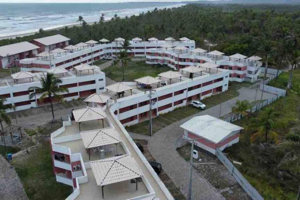 Condomi. Praia Da Perola -Beira Mar-Ilheus/Itacare エクステリア 写真